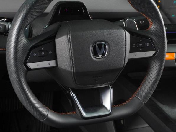 Changan UNI-V I с пробегом 2023 года, цена 2 199 000 рублей, 41870 км, лифтбек, Автокод Объявления