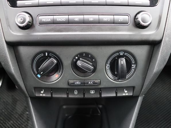 Skoda Rapid I с пробегом 2014 года, цена 749 000 рублей, 170000 км, лифтбек, Автокод Объявления
