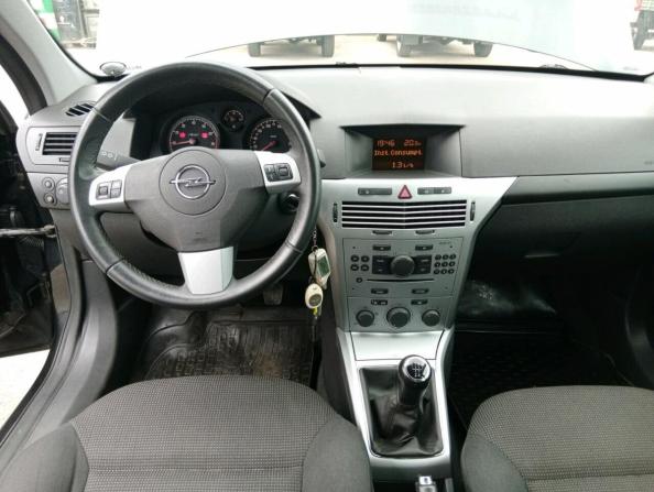 Opel Astra H Рестайлинг с пробегом 2012 года, цена 700 000 рублей, 132000 км, универсал, Автокод Объявления