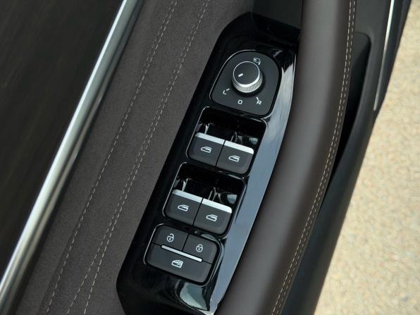 Geely Monjaro I Рестайлинг 2 с пробегом 2026 года, цена 4 150 000 рублей, 25 км, внедорожник, Автокод Объявления