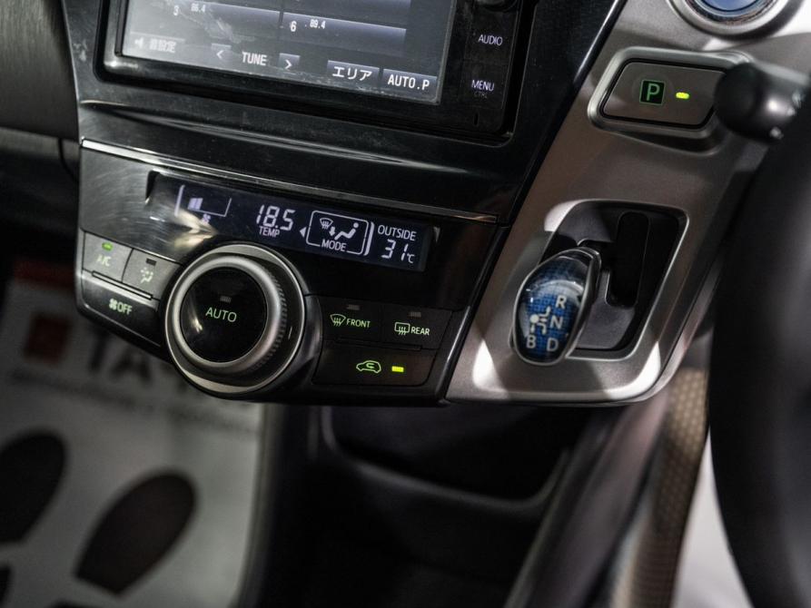Toyota Prius Alpha I (ZVW40/41) Рестайлинг Иркутск  - изображение 15