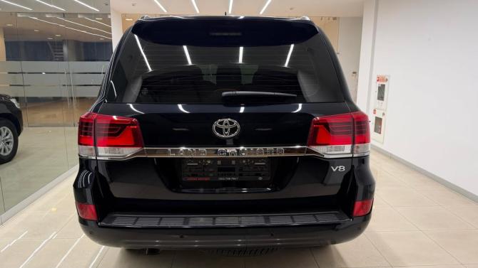 Toyota Land Cruiser 200 Series Рестайлинг 2 с пробегом 2019 года, цена 7 400 000 рублей, 85753 км, внедорожник, Автокод Объявления