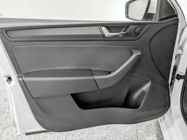 Skoda Rapid II с пробегом 2021 года, цена 1 255 000 рублей, 156517 км, лифтбек, Автокод Объявления
