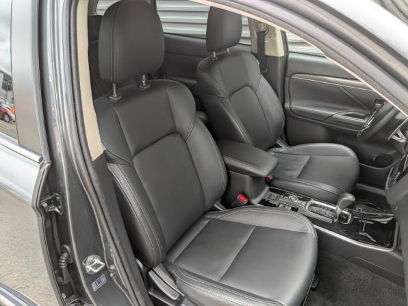 Mitsubishi Outlander III Рестайлинг 3 с пробегом 2019 года, цена 2 600 000 рублей, 109469 км, внедорожник, Автокод Объявления