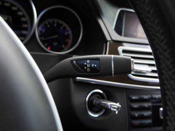 Mercedes-Benz E-Класс IV (W212 S212 C207) Рестайлинг с пробегом 2014 года, цена 1 890 000 рублей, 202057 км, седан, Автокод Объявления