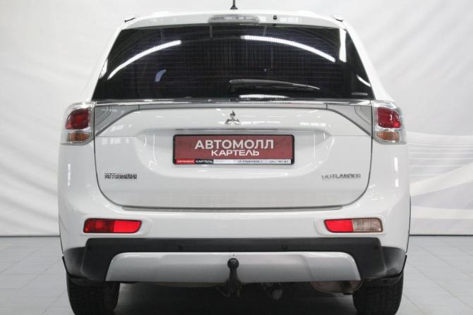 Mitsubishi Outlander III Рестайлинг с пробегом 2014 года, цена 1 499 000 рублей, 195401 км, внедорожник, Автокод Объявления
