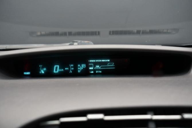 Toyota Prius III (XW30) с пробегом 2009 года, цена 1 288 000 рублей, 182000 км, лифтбек, Автокод Объявления