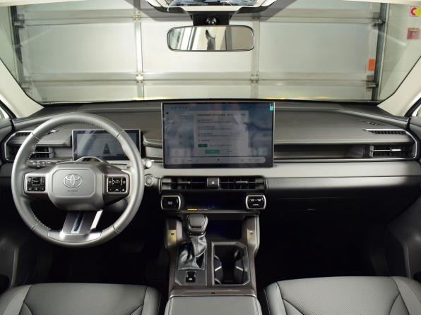 Toyota RAV4 VI (XA60) с пробегом 2026 года, цена 4 084 995 рублей, 26 км, внедорожник, Автокод Объявления