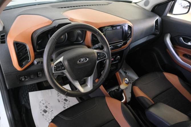 Lada (ВАЗ) XRAY I с пробегом 2018 года, цена 1 039 000 рублей, 93000 км, хэтчбек, Автокод Объявления