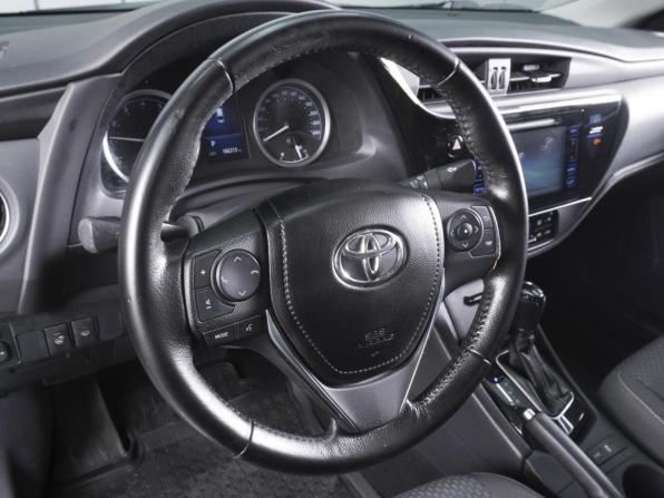 Toyota Corolla XI (E160 E170 E180) Рестайлинг 1 с пробегом 2018 года, цена 1 670 000 рублей, 166313 км, седан, Автокод Объявления