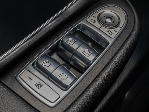 Mercedes-Benz V-Класс III (W447) Рестайлинг с пробегом 2019 года, цена 4 849 000 рублей, 142790 км, минивэн, Автокод Объявления