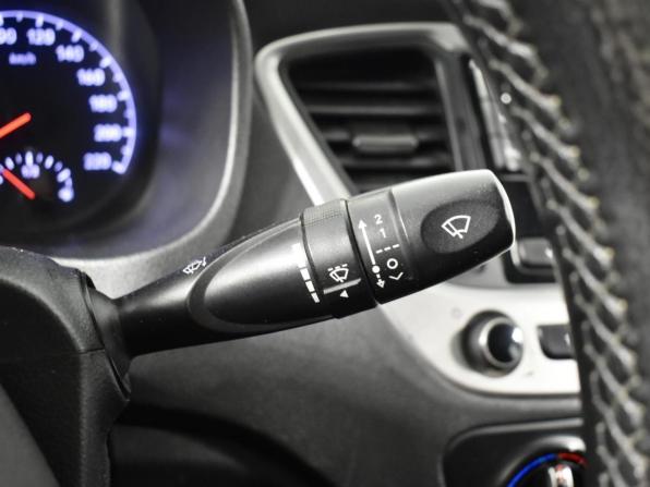 Hyundai Solaris II с пробегом 2018 года, цена 799 900 рублей, 190540 км, седан, Автокод Объявления