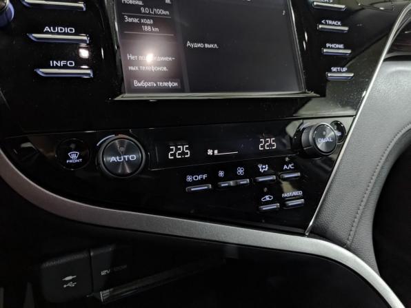 Toyota Camry VIII (XV70) с пробегом 2021 года, цена 3 400 000 рублей, 16901 км, седан, Автокод Объявления