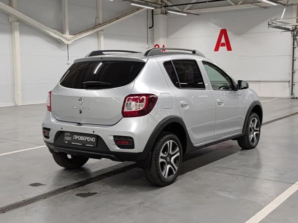 Renault Sandero II Рестайлинг с пробегом 2020 года, цена 1 319 000 рублей, 110600 км, хэтчбек, Автокод Объявления