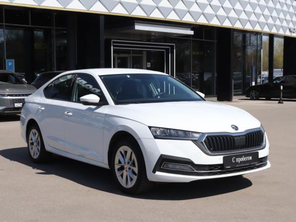 Skoda Octavia IV (A8) с пробегом 2020 года, цена 2 490 000 рублей, 87171 км, лифтбек, Автокод Объявления