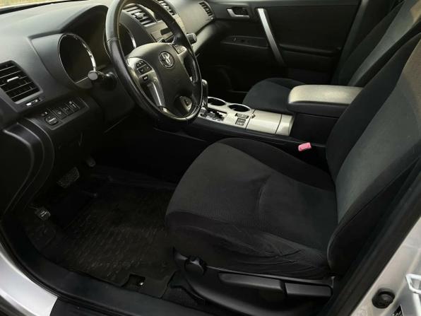 Toyota Highlander II (XU40) Рестайлинг с пробегом 2012 года, цена 1 450 000 рублей, 136600 км, внедорожник, Автокод Объявления