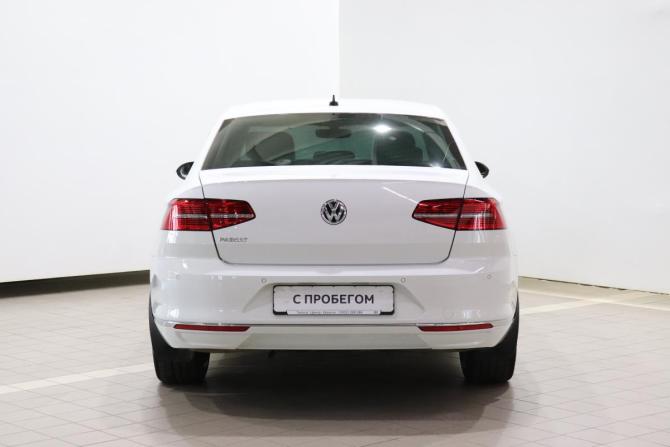Volkswagen Passat B8 с пробегом 2019 года, цена 2 030 000 рублей, 138422 км, седан, Автокод Объявления