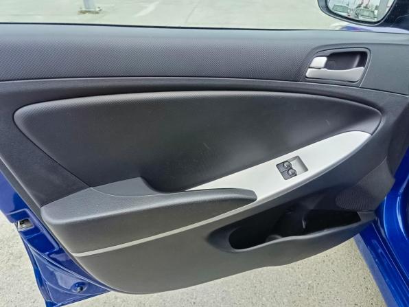 Hyundai Solaris I с пробегом 2013 года, цена 839 000 рублей, 195981 км, седан, Автокод Объявления