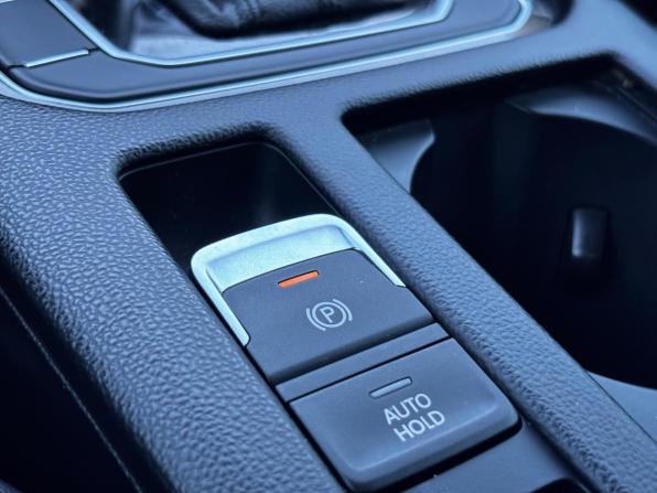 Volkswagen Passat B8 с пробегом 2019 года, цена 1 850 000 рублей, 227171 км, седан, Автокод Объявления