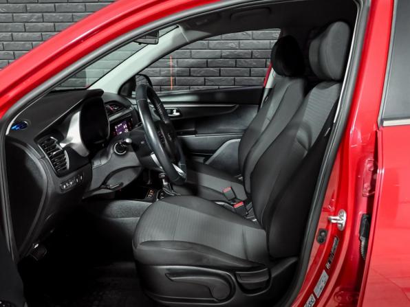 Kia Rio IV Рестайлинг с пробегом 2020 года, цена 1 750 000 рублей, 53556 км, седан, Автокод Объявления