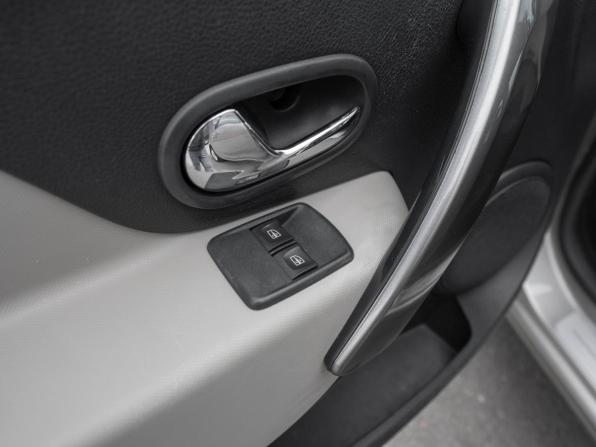 Renault Logan II с пробегом 2014 года, цена 730 000 рублей, 90377 км, седан, Автокод Объявления