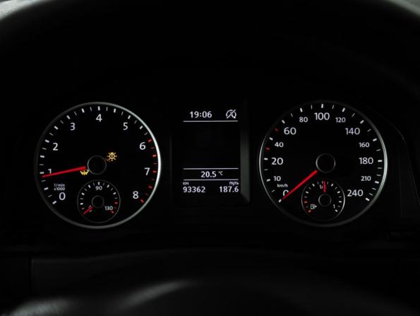 Volkswagen Tiguan I Рестайлинг с пробегом 2015 года, цена 1 744 700 рублей, 93360 км, внедорожник, Автокод Объявления