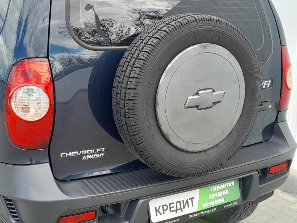 Chevrolet Niva I Рестайлинг с пробегом 2015 года, цена 689 000 рублей, 110700 км, внедорожник, Автокод Объявления
