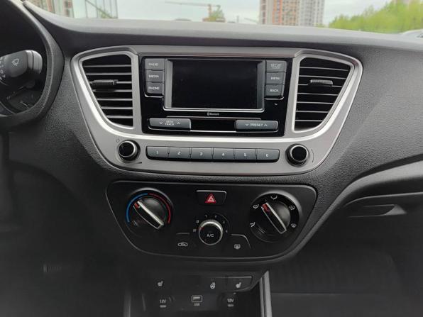 Hyundai Solaris II с пробегом 2019 года, цена 1 599 800 рублей, 64101 км, седан, Автокод Объявления