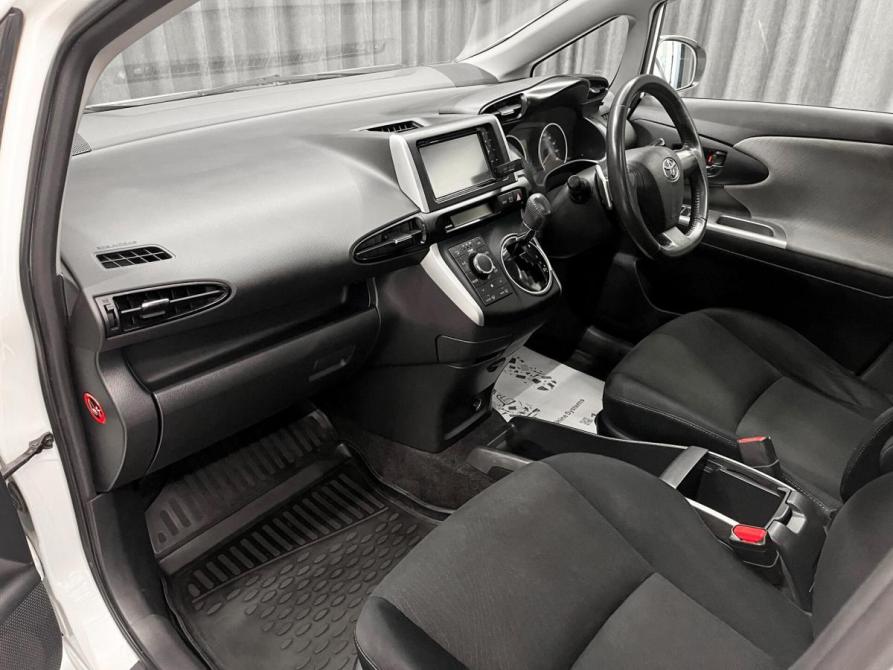 Toyota Wish II Красноярск  - изображение 11