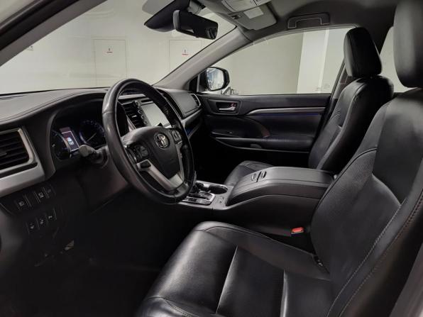 Toyota Highlander III (XU50) Рестайлинг с пробегом 2019 года, цена 3 160 000 рублей, 274059 км, внедорожник, Автокод Объявления
