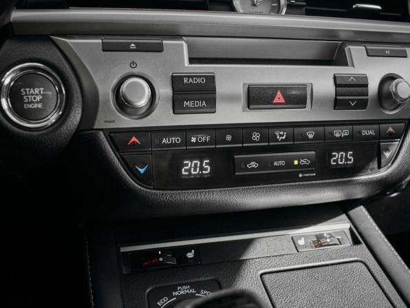 Lexus ES VI Рестайлинг с пробегом 2016 года, цена 2 485 000 рублей, 101283 км, седан, Автокод Объявления