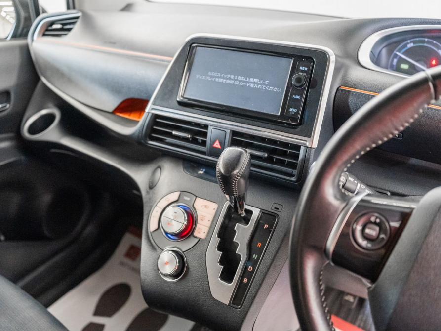 Toyota Sienta II Красноярск  - изображение 13