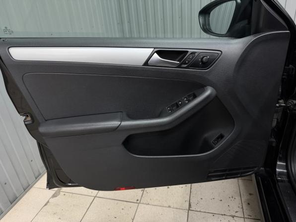 Volkswagen Jetta VI с пробегом 2012 года, цена 970 000 рублей, 205623 км, седан, Автокод Объявления