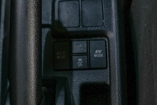 Toyota Corolla XI (E160 E170 E180) с пробегом 2014 года, цена 1 299 000 рублей, 185000 км, универсал, Автокод Объявления