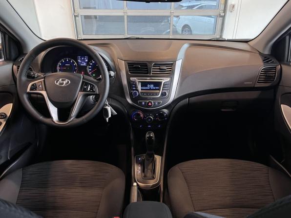 Hyundai Solaris I Рестайлинг с пробегом 2015 года, цена 960 000 рублей, 195660 км, седан, Автокод Объявления
