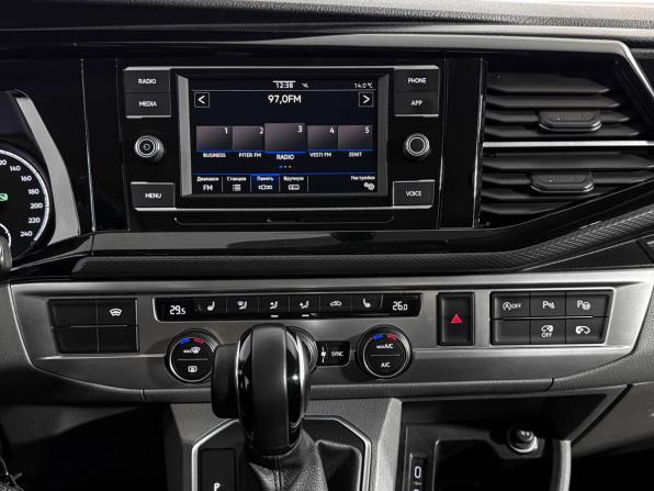 Volkswagen Caravelle T6 Рестайлинг с пробегом 2021 года, цена 3 990 000 рублей, 146417 км, минивэн, Автокод Объявления