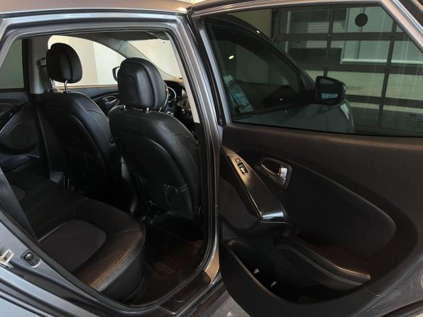 Hyundai ix35 I Рестайлинг с пробегом 2014 года, цена 1 315 000 рублей, 212535 км, внедорожник, Автокод Объявления