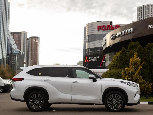Toyota Highlander IV (XU70) с пробегом 2026 года, цена 5 248 000 рублей, 5012 км, внедорожник, Автокод Объявления