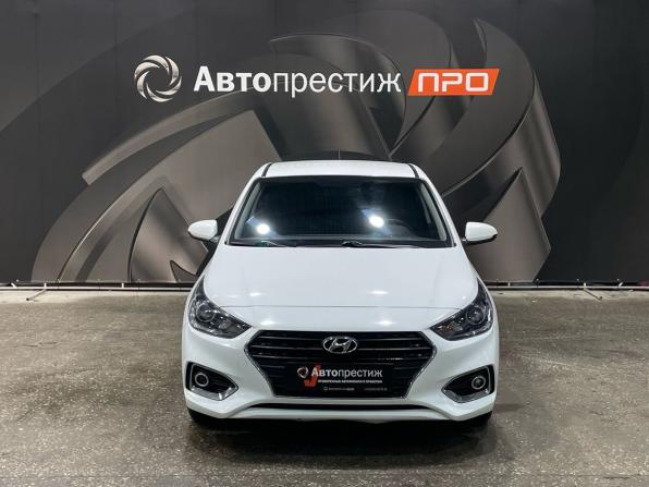 Hyundai Solaris II с пробегом 2018 года, цена 1 320 000 рублей, 131902 км, седан, Автокод Объявления