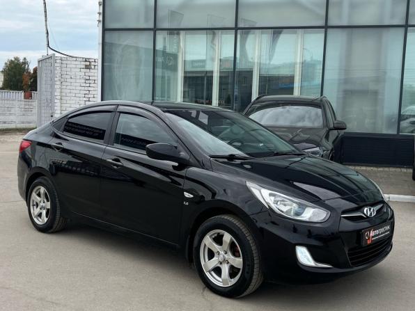 Hyundai Solaris I с пробегом 2012 года, цена 740 000 рублей, 172140 км, седан, Автокод Объявления
