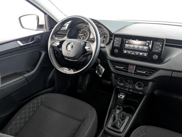Skoda Rapid II с пробегом 2022 года, цена 1 650 000 рублей, 76968 км, лифтбек, Автокод Объявления