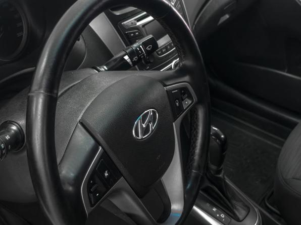 Hyundai Solaris I Рестайлинг с пробегом 2015 года, цена 879 900 рублей, 225307 км, седан, Автокод Объявления