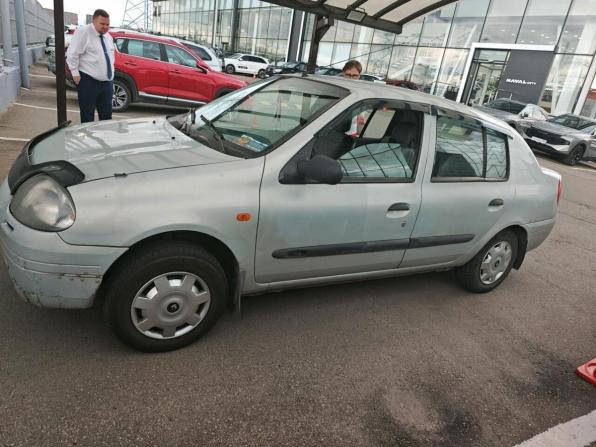 Renault Clio II с пробегом 2001 года, цена 140 000 рублей, 340000 км, седан, Автокод Объявления