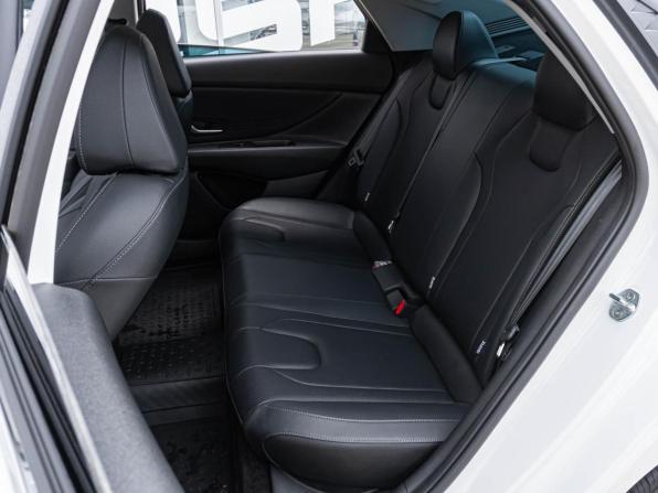 Hyundai Elantra VII (CN7) Рестайлинг с пробегом 2024 года, цена 2 220 000 рублей, 24650 км, седан, Автокод Объявления