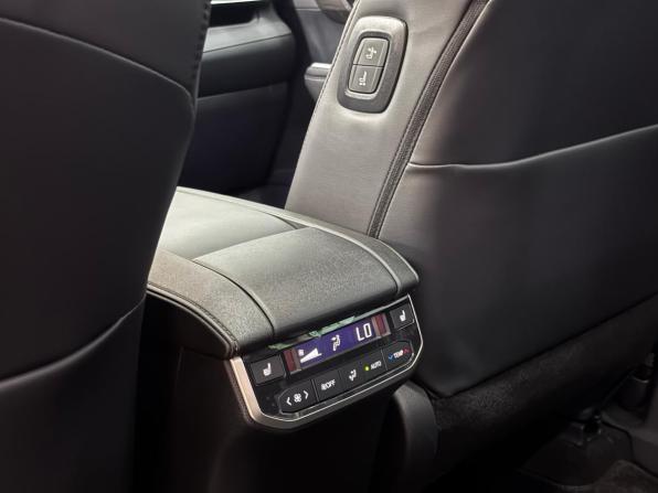 Toyota Highlander IV (XU70) с пробегом 2026 года, цена 5 150 000 рублей, 30 км, внедорожник, Автокод Объявления