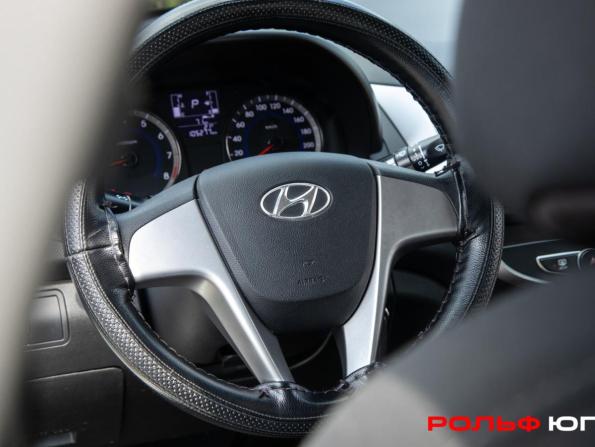 Hyundai Solaris I Рестайлинг с пробегом 2015 года, цена 1 078 000 рублей, 105276 км, седан, Автокод Объявления