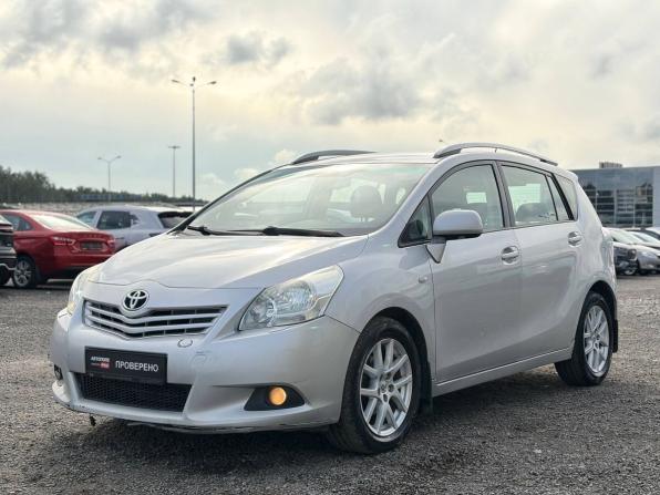 Toyota Verso I с пробегом 2010 года, цена 750 000 рублей, 263000 км, компактвэн, Автокод Объявления