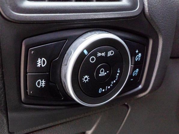 Ford Focus III Рестайлинг с пробегом 2016 года, цена 849 000 рублей, 181518 км, хэтчбек, Автокод Объявления
