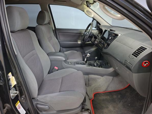Toyota Hilux VII Рестайлинг с пробегом 2012 года, цена 2 249 000 рублей, 267204 км, offers.body_type.unknown, Автокод Объявления