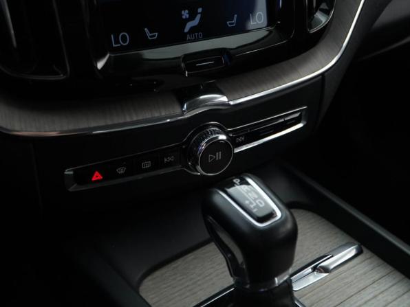 Volvo XC60 II с пробегом 2018 года, цена 3 324 444 рубля, 121589 км, внедорожник, Автокод Объявления